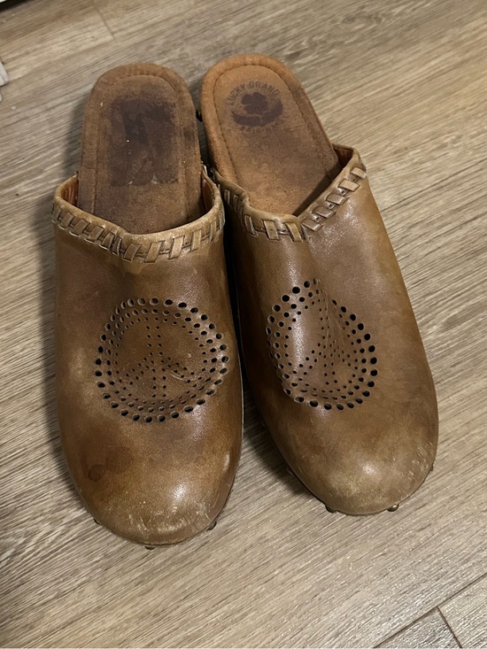Lucky Brand Shoes - Lucky Brand Brown Leather Perforated Mule Clogs Women’s 10